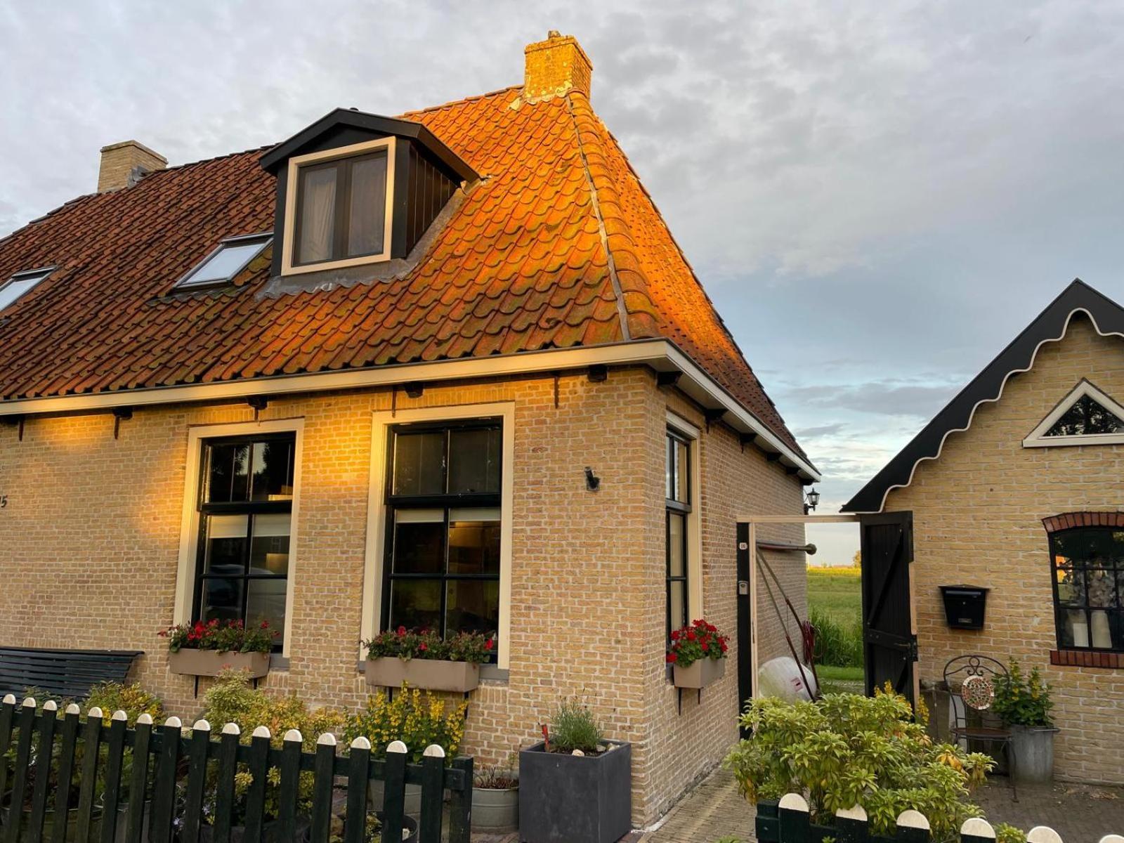 Vakantiehuis In Friesland Voor De Hele Familie Huns Zewnętrze zdjęcie