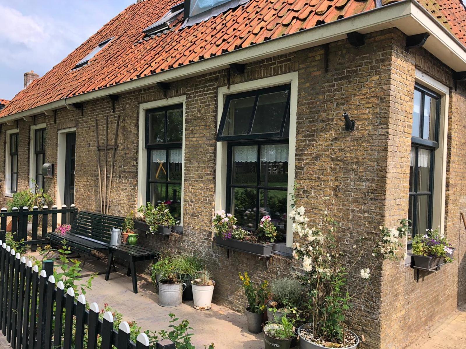 Vakantiehuis In Friesland Voor De Hele Familie Huns Zewnętrze zdjęcie